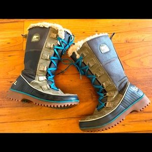 Sorel winter boots (size 7)